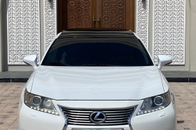 Lexus
              ES